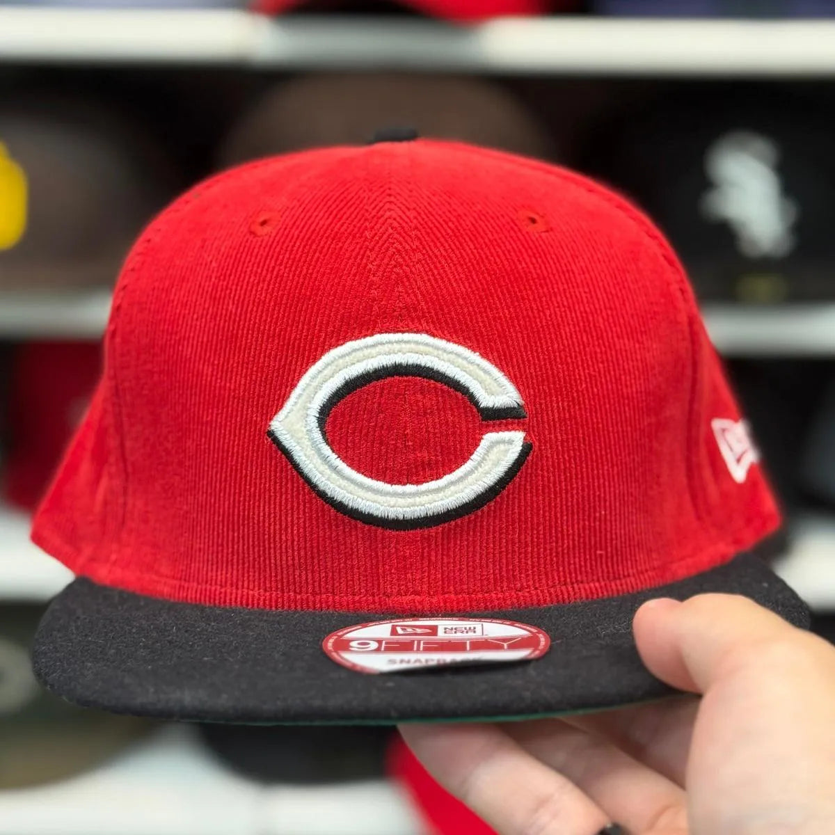 New Era Cincinnati Reds Corduroy Red/Black 9FIFTY Snapback - Product Image