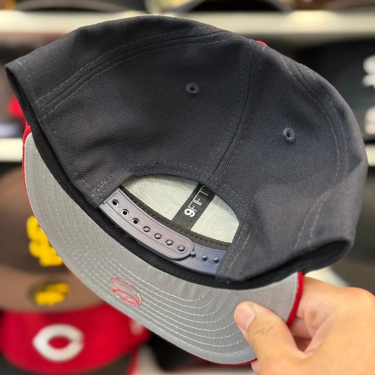 New Era Cleveland Guardians Navy/Red 9FIFTY Snapback - Product Image