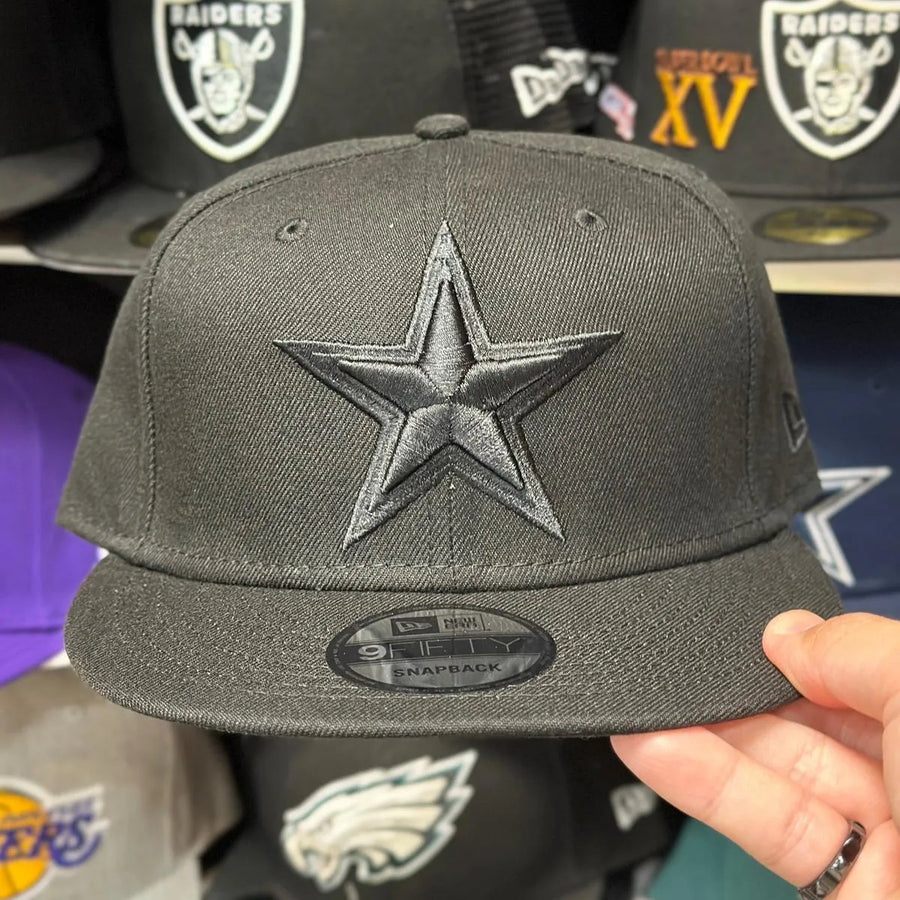 New Era Dallas Cowboys Black 9FIFTY Snapback - Product Image