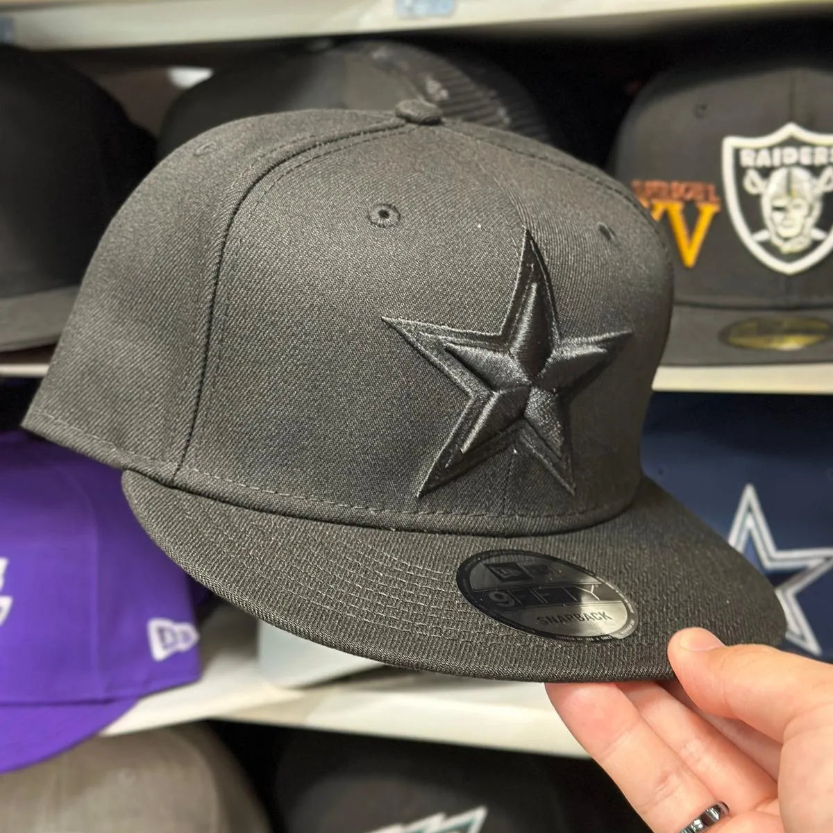 New Era Dallas Cowboys Black 9FIFTY Snapback - Product Image