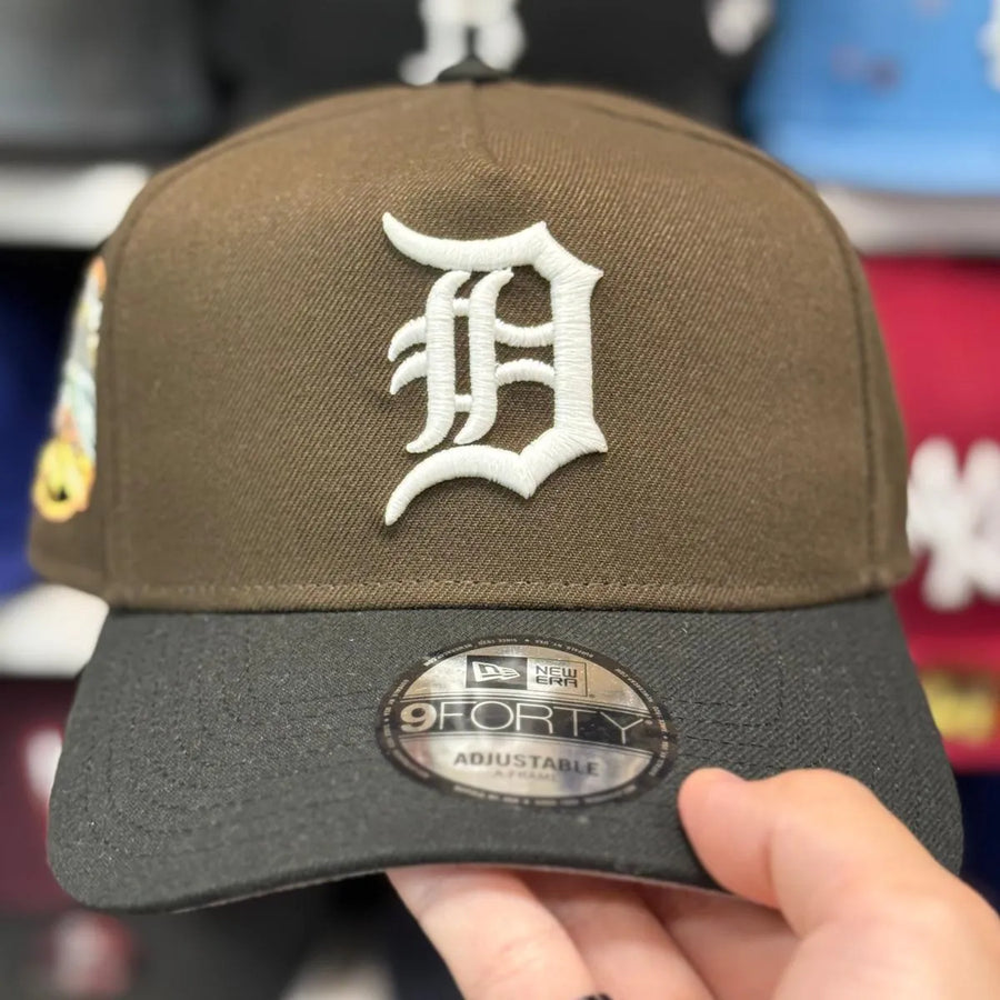 New Era Detroit Tigers 'Tiger Stadium' A-Frame Brown/Black 9FORTY Snapback - Product Image