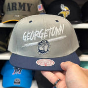 New Era Georgetown Hoyas NCAA Silver/Navy 9FIFTY Snapback - Product Image