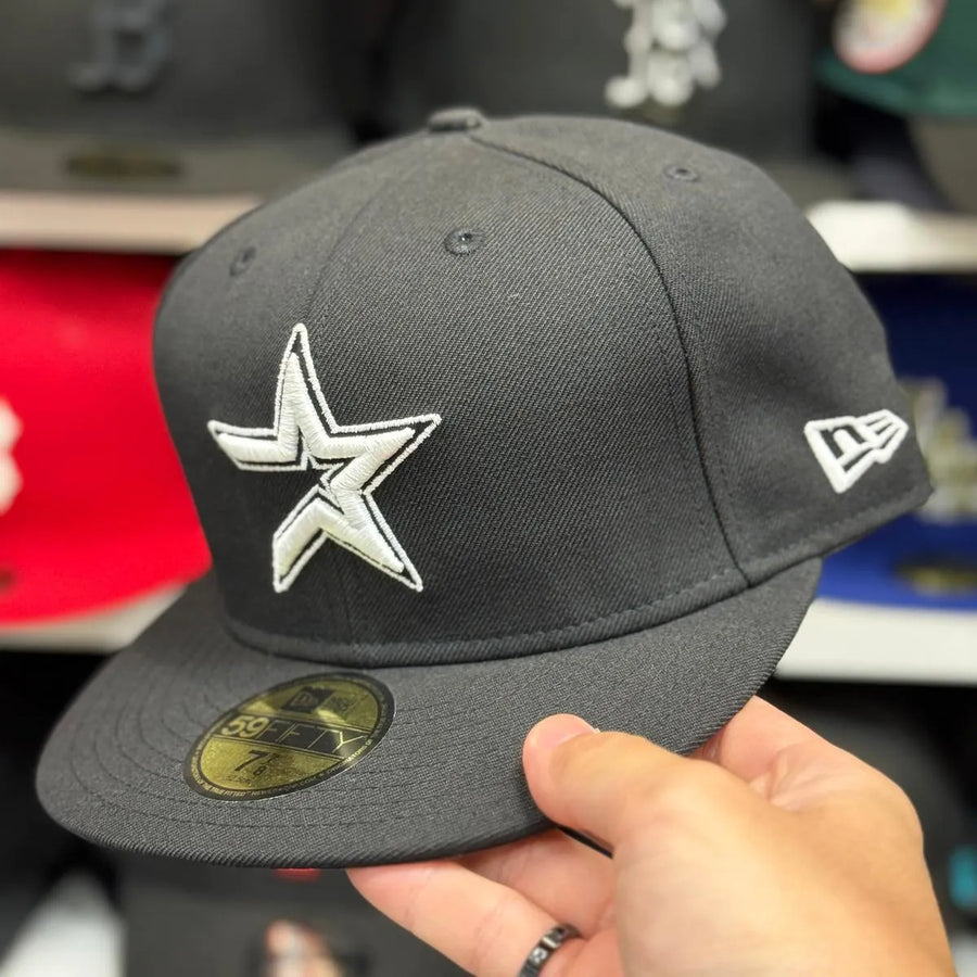 New Era Houston Astros Black/White 59FIFTY Fitted Hat - Product Image