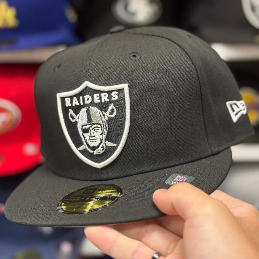 New Era Las Vegas Raiders Black 59FIFTY Fitted Hat - Product Image