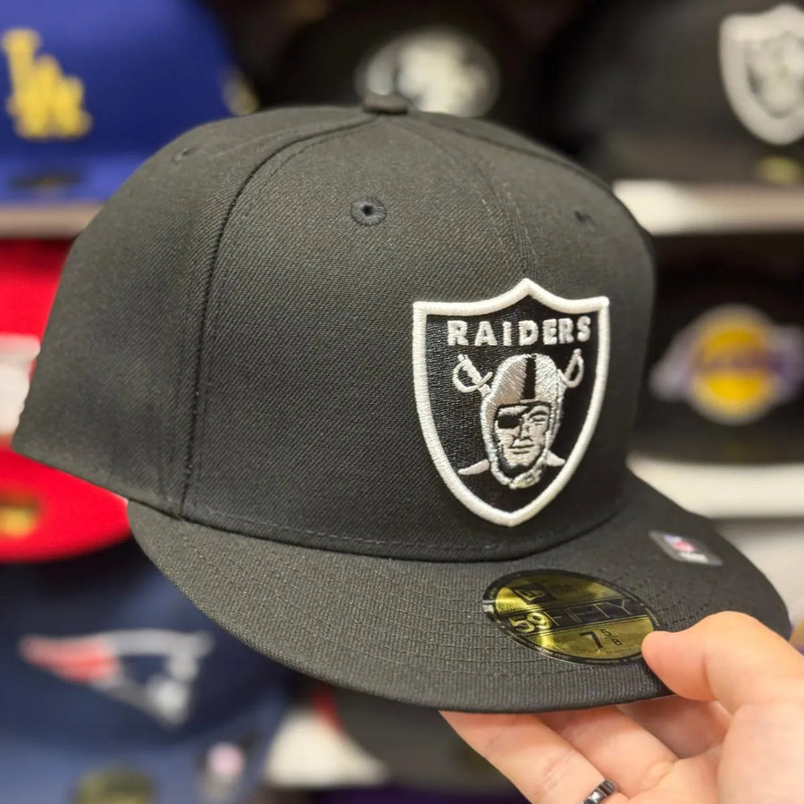 New Era Las Vegas Raiders Black 59FIFTY Fitted Hat - Product Image