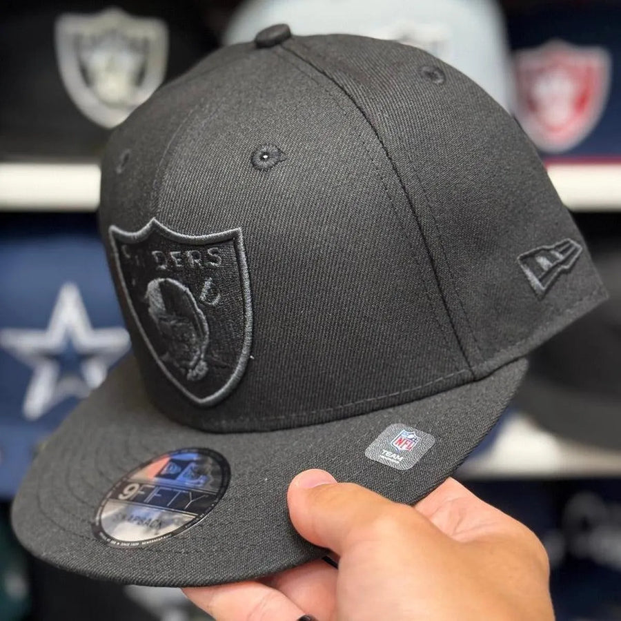 New Era Las Vegas Raiders Black 9FIFTY Snapback - Product Image