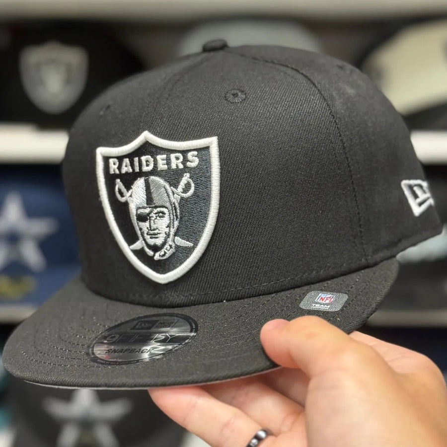 New Era Las Vegas Raiders Black 9FIFTY Snapback - Product Image
