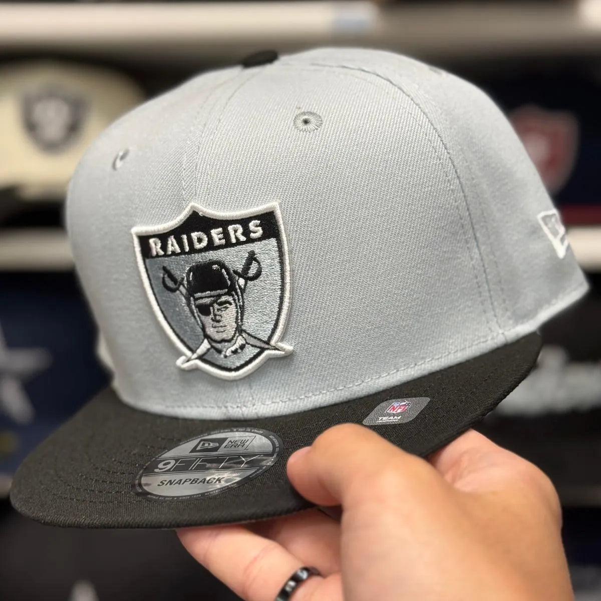 New Era Las Vegas Raiders Silver/Black 9FIFTY Snapback - Product Image