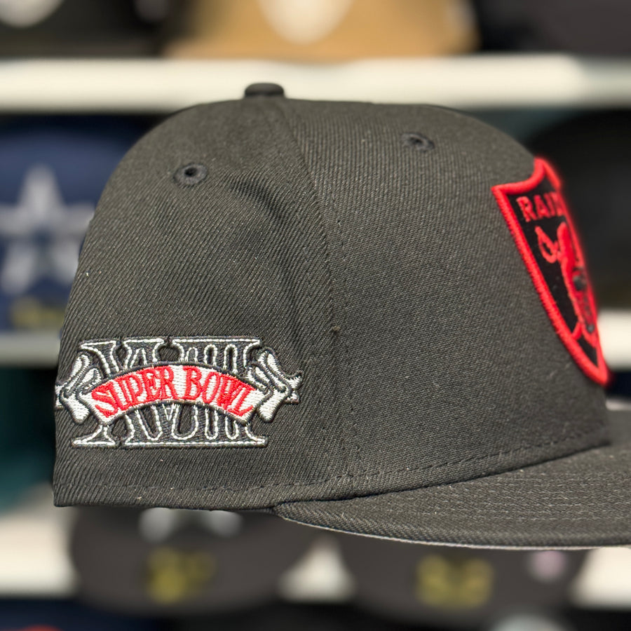 New Era Las Vegas Raiders 'XVIII Super Bowl' Black 9FIFTY Snapback - Product Image