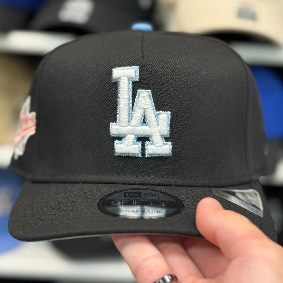 New Era Los Angeles Dodgers '1998 World Series' A-Frame Black/Blue Chrome 9FIFTY Snapback | Glow in the Dark - Product Image