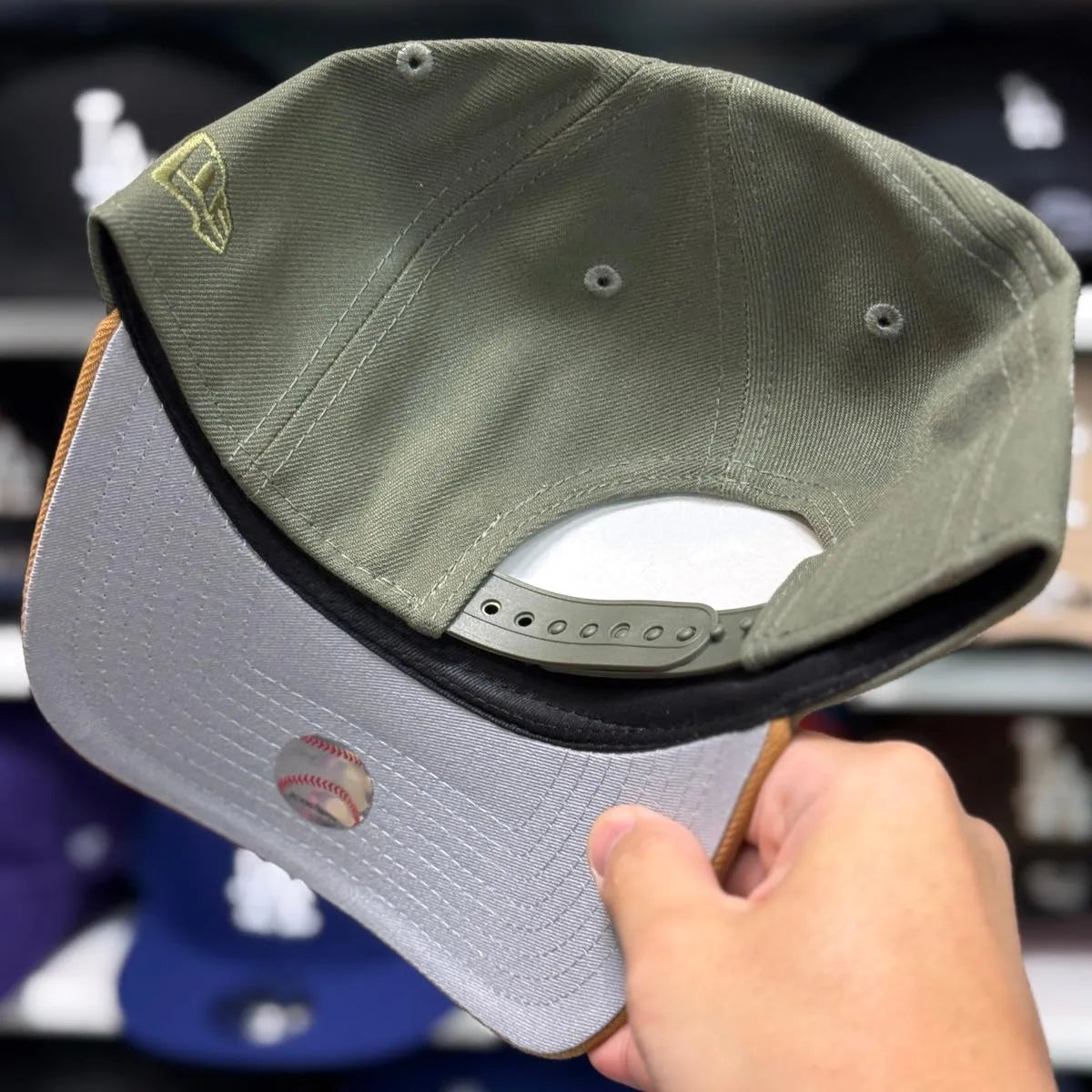 New Era Los Angeles Dodgers '40th Anniversary' A-Frame Olive/Tan 9FORTY Snapback - Product Image