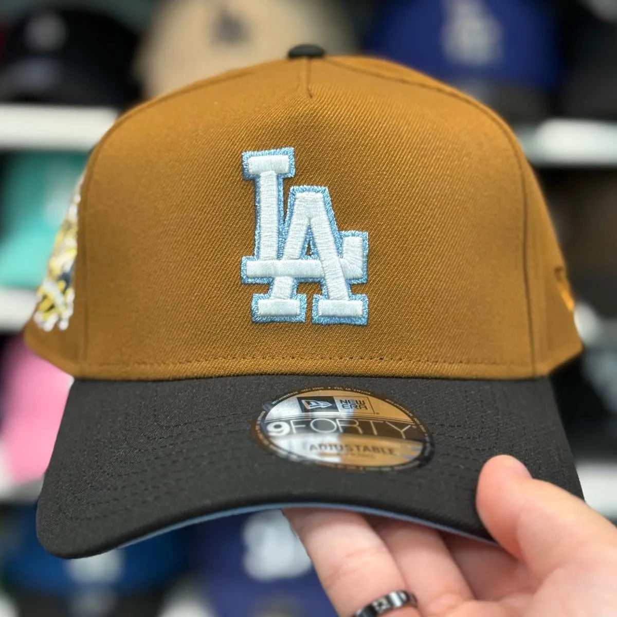 New Era Los Angeles Dodgers '40th Anniversary' A-Frame Tan/Black 9FORTY Snapback | Glow in the Dark - Product Image