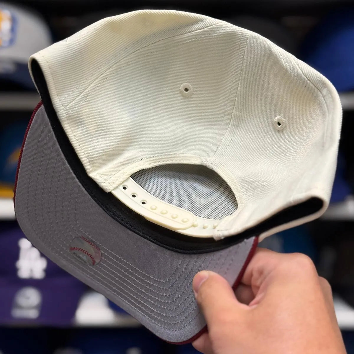New Era Los Angeles Dodgers '40th Anniversary & Heart' A-Frame Creme/Red 9FIFTY Snapback - Product Image