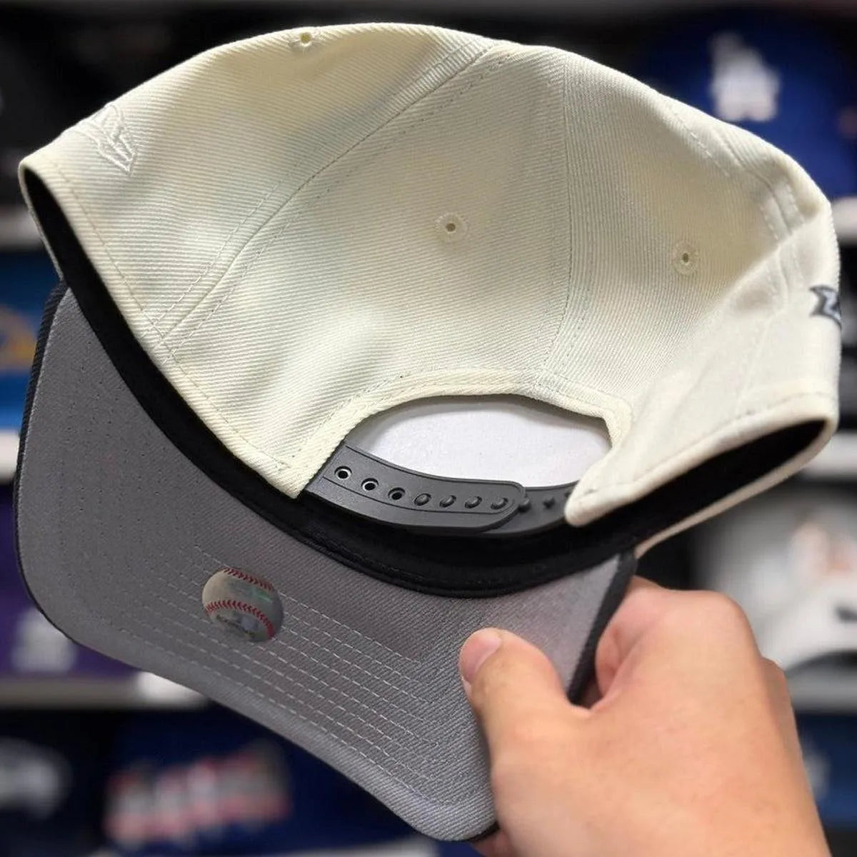 New Era Los Angeles Dodgers '50th Anniversary' A-Frame Creme/Grey 9FORTY Snapback - Product Image