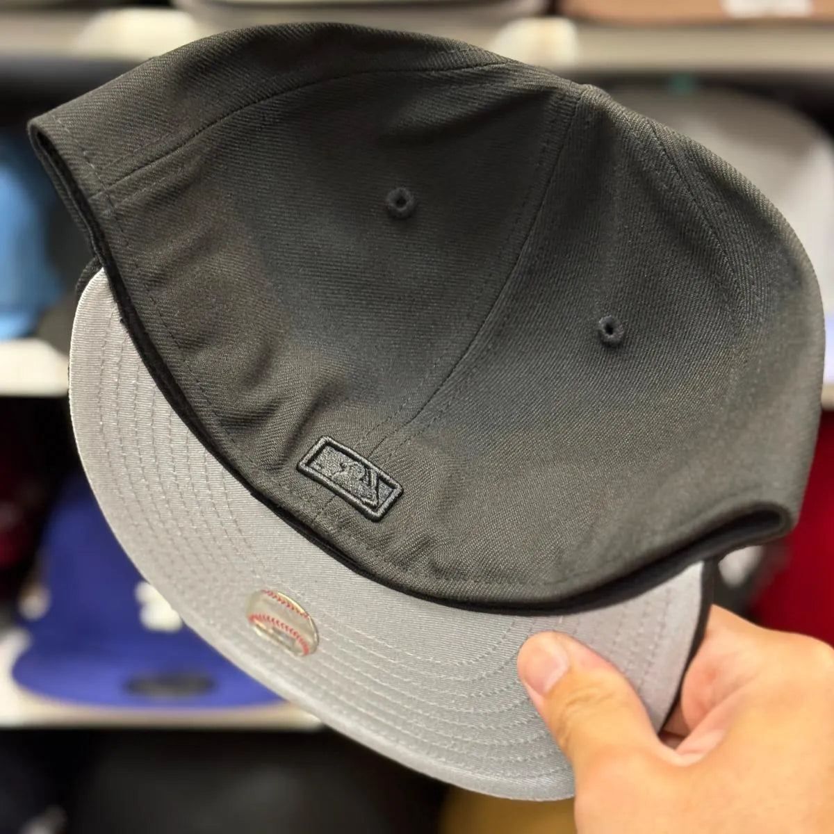 New Era Los Angeles Dodgers All Black 59FIFTY Fitted Hat - Product Image
