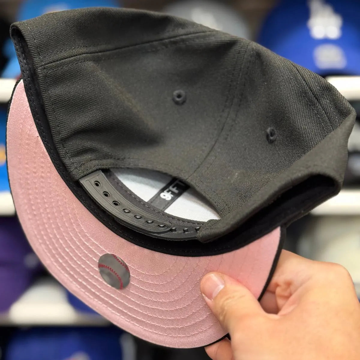 New Era Los Angeles Dodgers 'Large Kanji Script' All Black 9FIFTY Snapback - Product Image