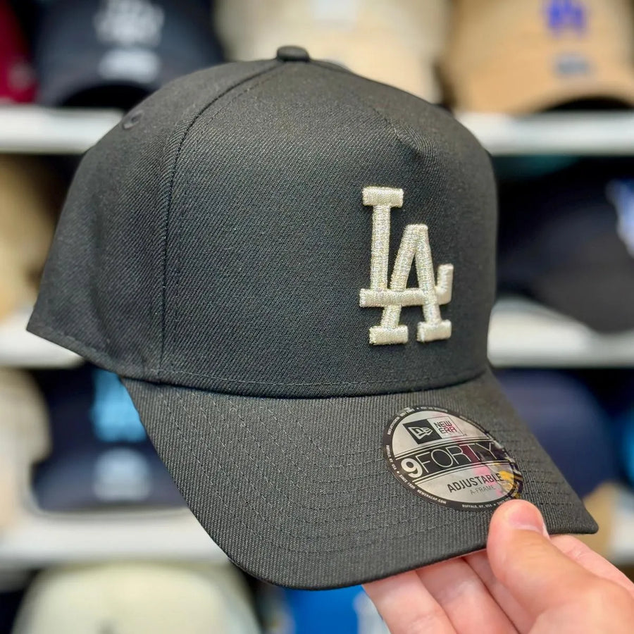 New Era Los Angeles Dodgers 'Silver Stitch' A-Frame Black 9FORTY Snapback - Product Image