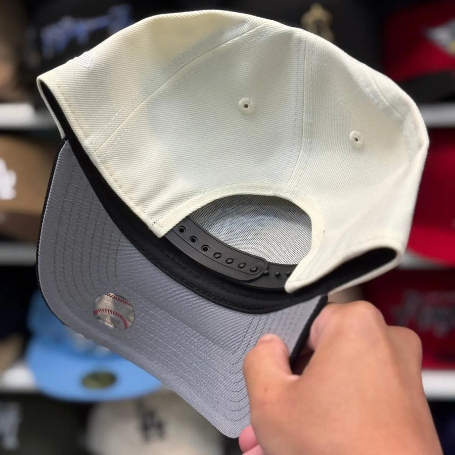 New Era Los Angeles Dodgers Upside Down Logo '2020 World Series' A-Frame Creme/Black 9FORTY Snapback - Product Image