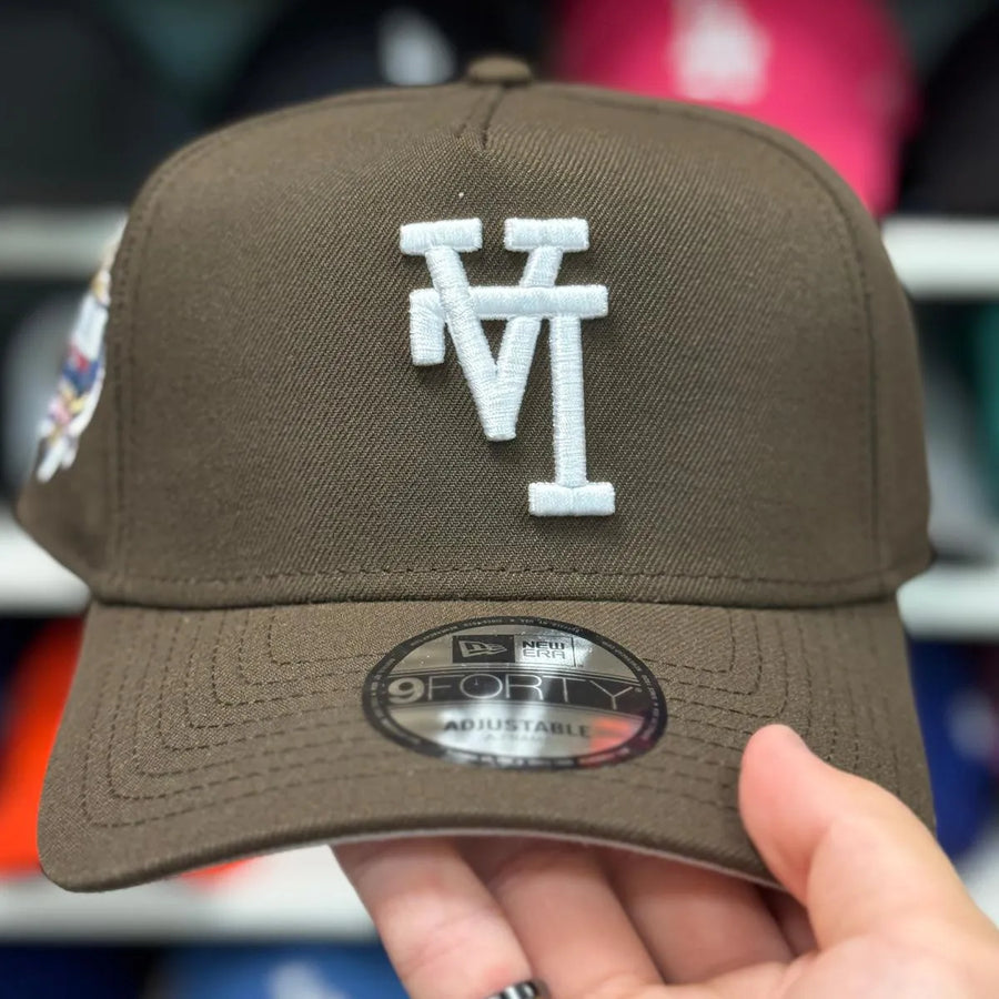 New Era Los Angeles Dodgers Upside Down Logo '40th Anniversary' A-Frame Brown/White 9FORTY Snapback - Product Image