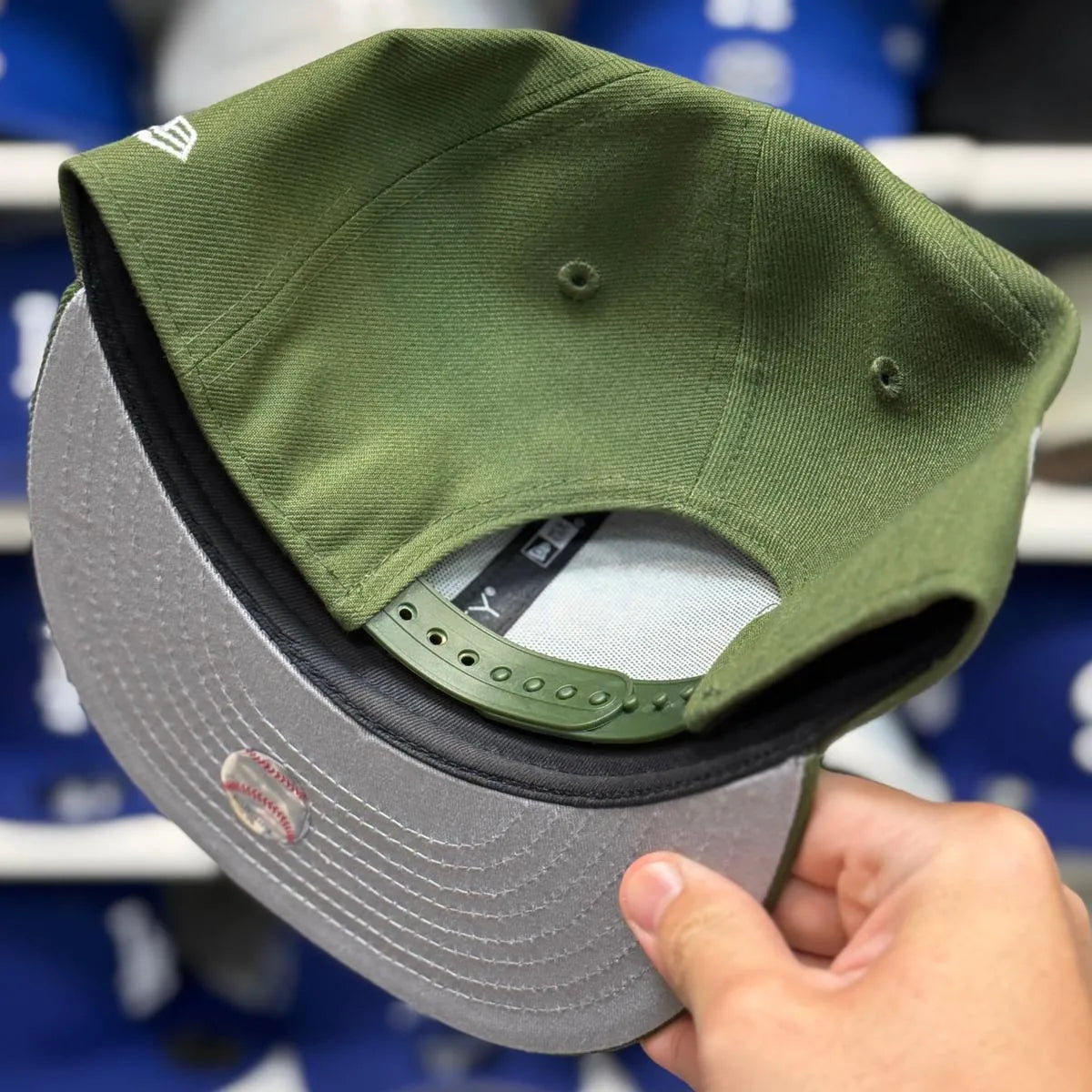 New Era Los Angeles Dodgers Upside Down Logo '40th Anniversary' Olive 9FIFTY Snapback - Product Image