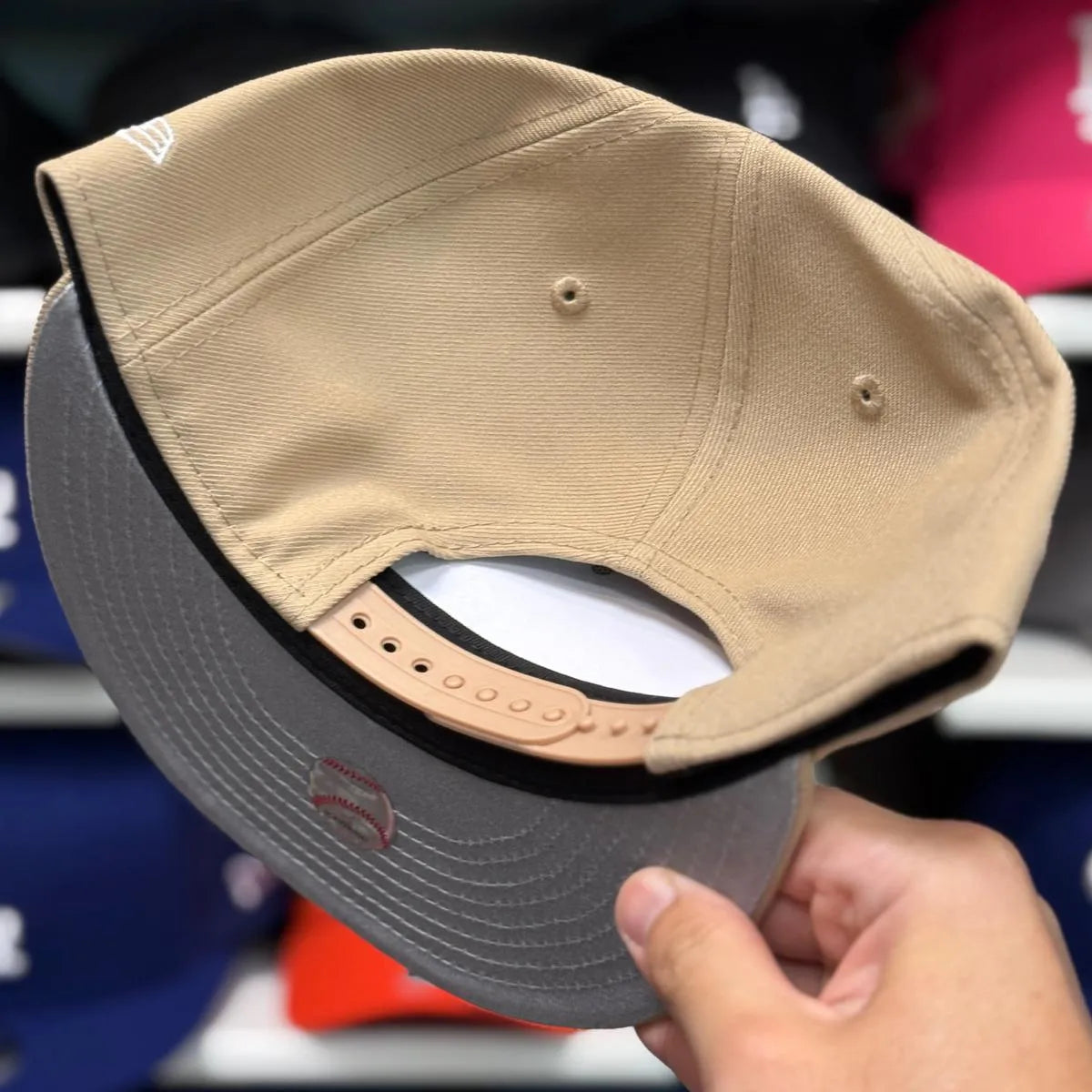 New Era Los Angeles Dodgers Upside Down Logo '60th Anniversary' Khaki 9FIFTY Snapback - Product Image