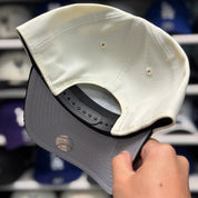 New Era Los Angeles Dodgers 'Upside Down Logo' A-Frame Creme/Black 9FORTY Snapback - Product Image