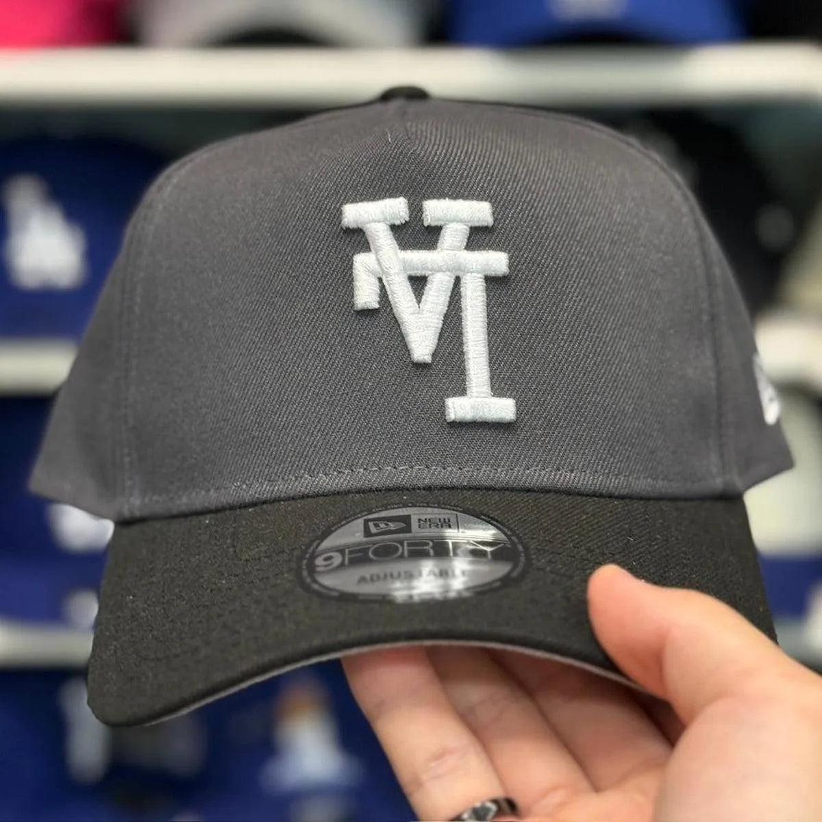 New Era Los Angeles Dodgers 'Upside Down Logo' A-Frame Dark Grey/Black 9FORTY Snapback - Product Image