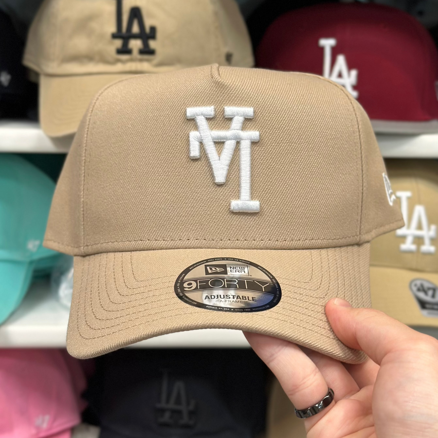 New Era Los Angeles Dodgers 'Upside Down Logo' A-Frame Khaki 9FORTY Snapback - Product Image