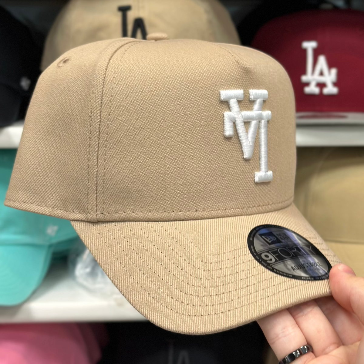 New Era Los Angeles Dodgers 'Upside Down Logo' A-Frame Khaki 9FORTY Snapback - Product Image