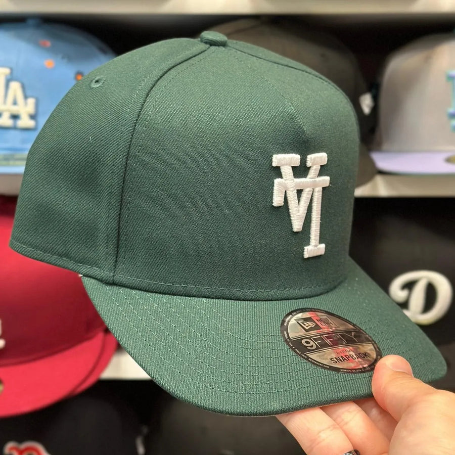 New Era Los Angeles Dodgers 'Upside Down Logo' A-Frame Midnight Green 9FIFTY Snapback - Product Image
