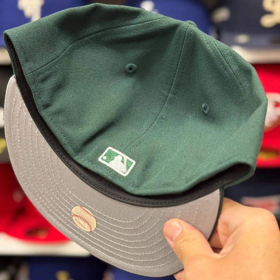 New Era Los Angeles Dodgers 'Upside Down Logo' Dark Green 59FIFTY Fitted Hat - Product Image