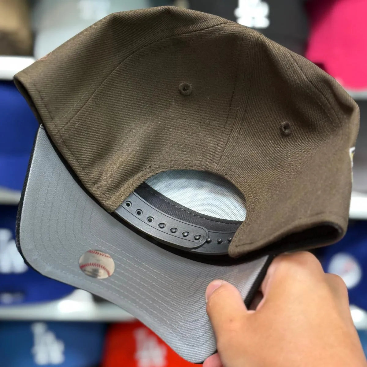 New Era Los Angeles Dodgers 'Viva Los Dodgers' A-Frame Brown/Black 9FORTY Snapback - Product Image