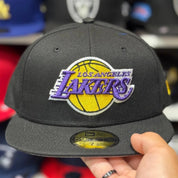 New Era Los Angeles Lakers Black 59FIFTY Fitted Hat - Product Image