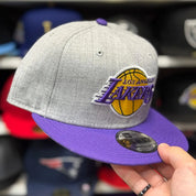 New Era Los Angeles Lakers Heather Gray/Purple 9FIFTY Snapback - Product Image
