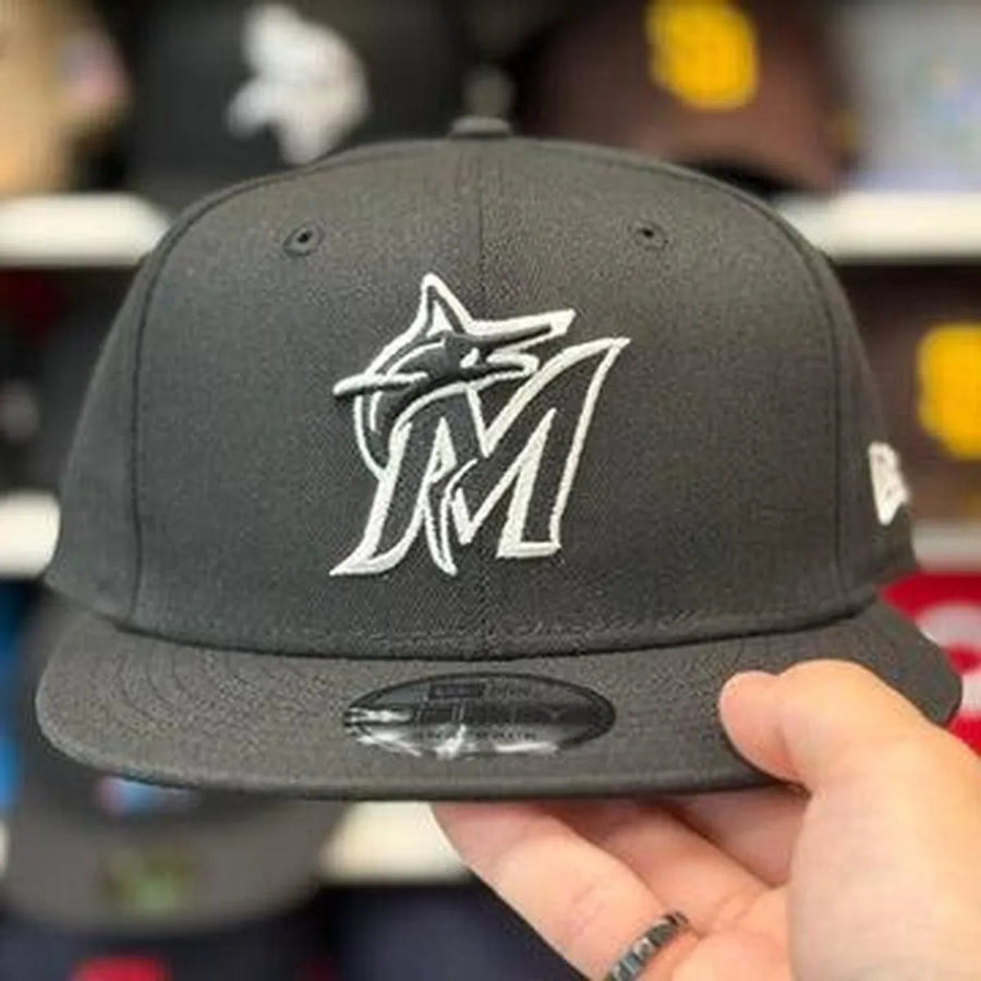 New Era Miami Marlins Black/White 9FIFTY Snapback - Product Image
