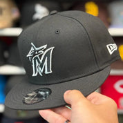 New Era Miami Marlins Black/White 9FIFTY Snapback - Product Image