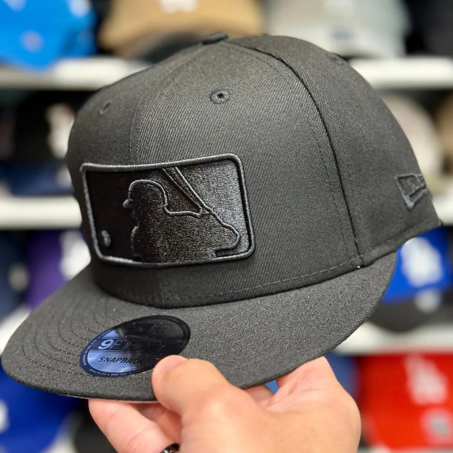 New Era MLB 'Batterman Logo' All Black 9FIFTY Snapback - Product Image