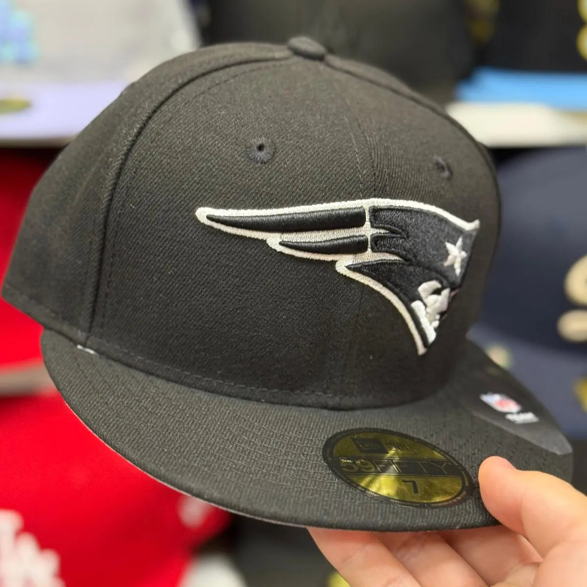 New Era New England Patriots Black 59FIFTY Fitted Hat - Product Image
