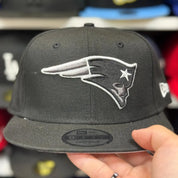New Era New England Patriots Black/Silver 9FIFTY Snapback - Product Image