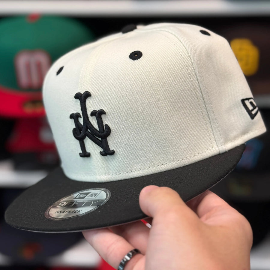 New Era New York Mets Upside Down '2000 World Series' Creme/Black 9FIFTY Snapback - Product Image