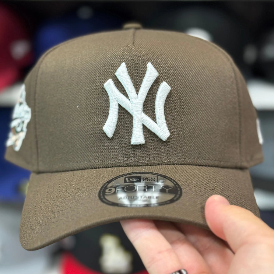 New Era New York Yankees '1998 World Series' A-Frame Brown 9FORTY Snapback - Product Image