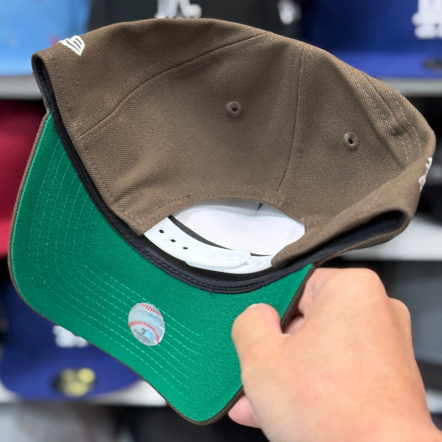 New Era New York Yankees '1998 World Series' A-Frame Brown 9FORTY Snapback - Product Image