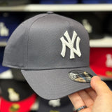 New Era New York Yankees A-Frame Dark Grey 9FORTY Snapback