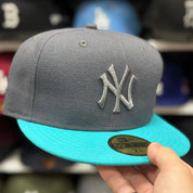 New Era New York Yankees Grey/Turquoise 59FIFTY Fitted Hat - Product Image