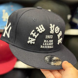 New Era New York Yankees 'Old English Font' Black/White 9FIFTY Snapback