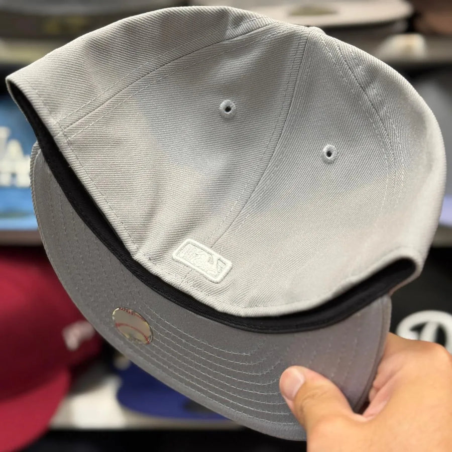 New Era New York Yankees Silver 59FIFTY Fitted Hat - Product Image