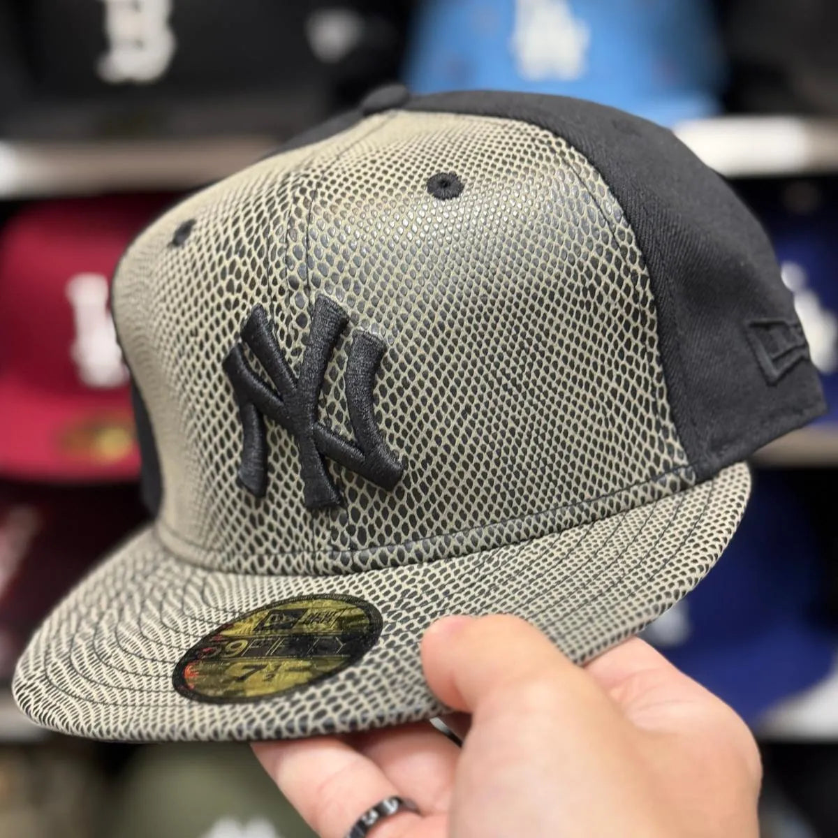 New Era New York Yankees 'Snake Skin' Black 59FIFTY Fitted Hat - Product Image