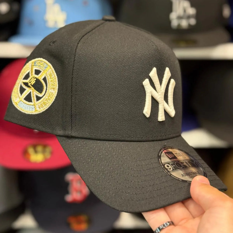 New Era New York Yankees 'World Series' A-Frame Black Gold 9FORTY Snapback | Green Under Brim - Product Image