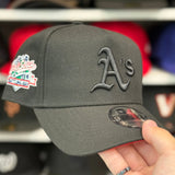New Era Oakland Athletics '1999 Battle of the Bay' A-Frame All Black 9FORTY Snapback - Scarlet