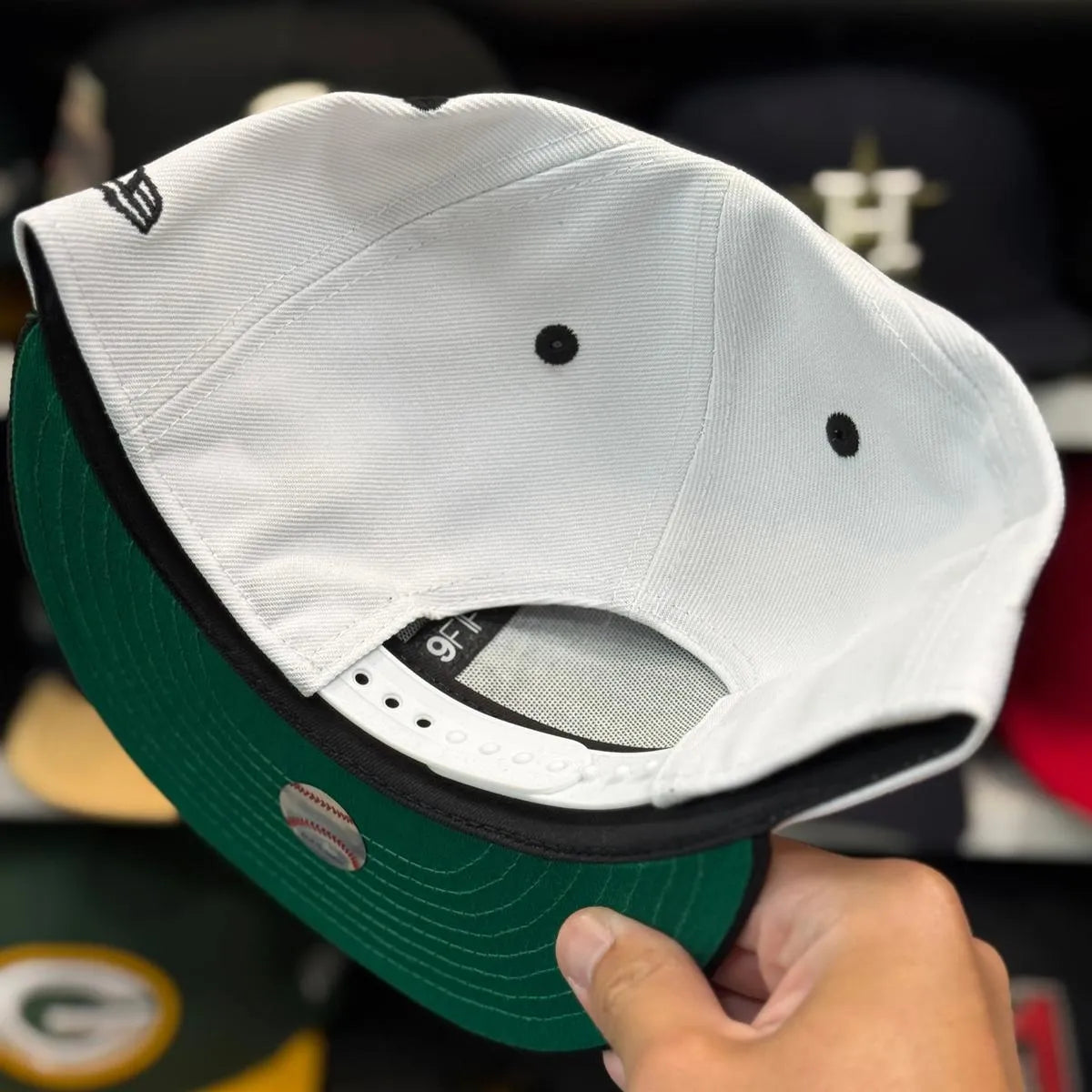 New Era Oakland Athletics 'Battle of the Bay World Series' White/Black 9FIFTY Snapback - Product Image